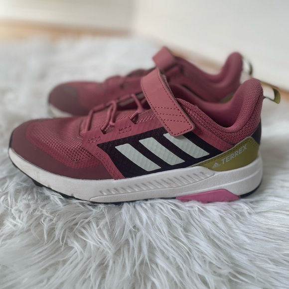 Adidas Girls Hiking Shoes - Picture 3 of 7